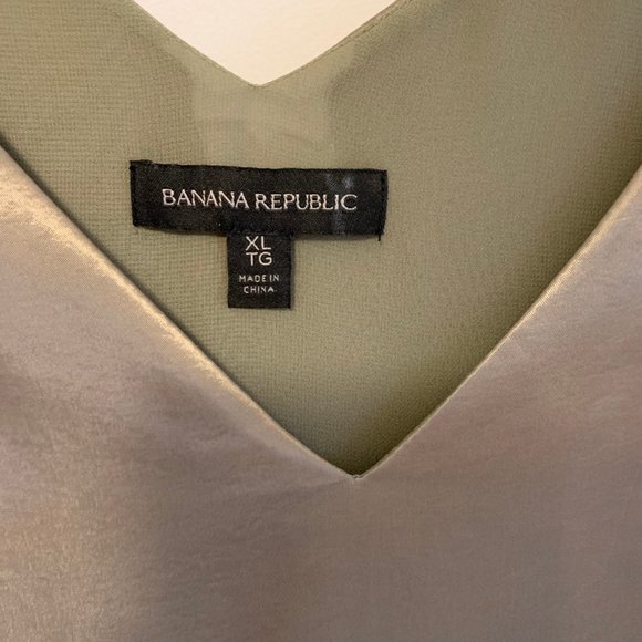 Banana Republic Asymmetrical Hem Tunic Blouse Tan - Picture 5 of 5